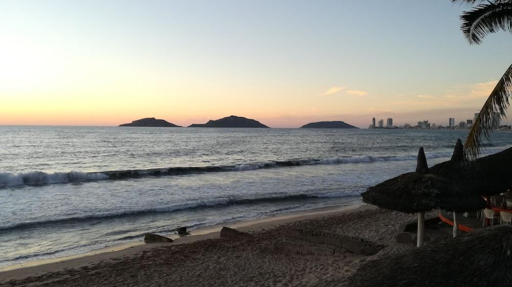 Hacienda Mazatlan Sea View Hotel Exterior photo