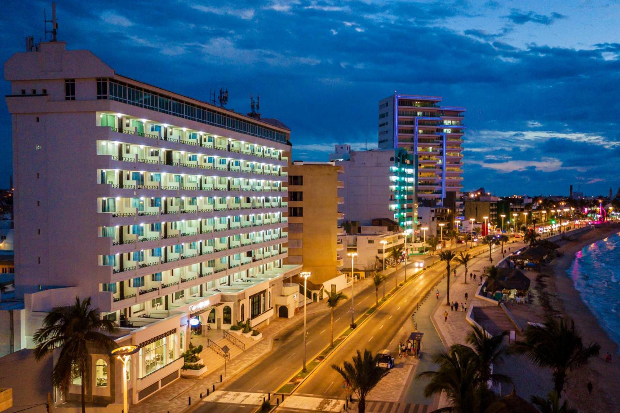 Hacienda Mazatlan Sea View Hotel Exterior photo